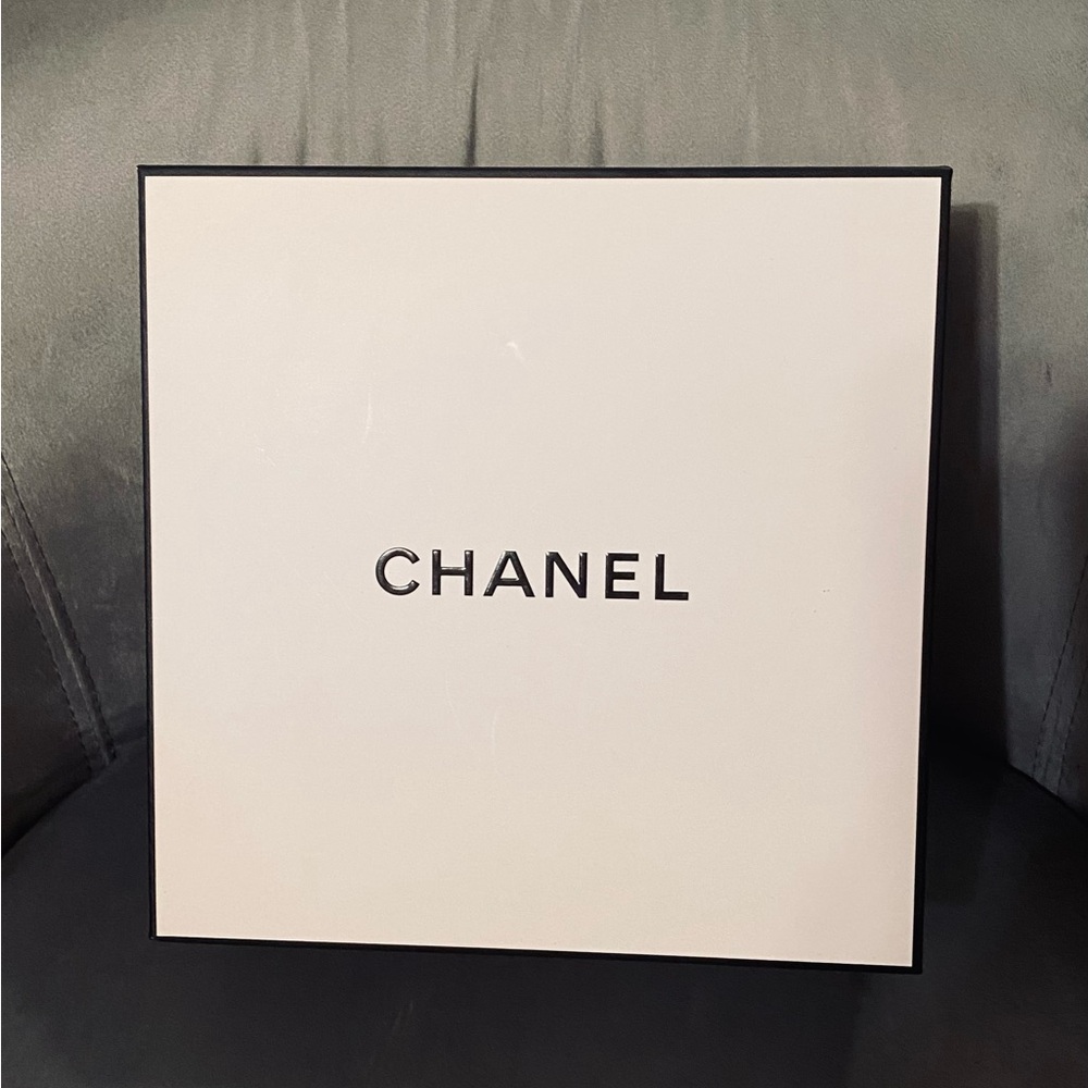 CHANEL White & Black Box with original Tissue Paper and Sticker